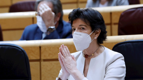 23/12/2020.- La ministra de Educación, Isabel Celaá, durante el pleno celebrado este miércoles en el Senado en el que será aprobada definitivamente la Lomloe o ley Celaá y se convertirá en la octava ley educativa de la democracia. EFE/Zipi