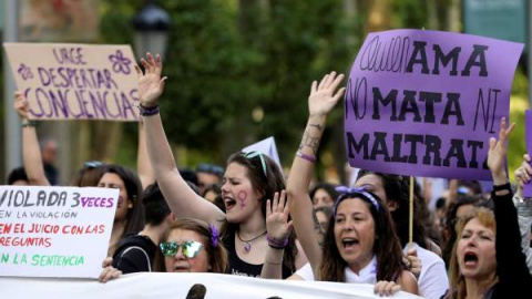 Manifestación feminista en protesta por la sentencia de La Manada en el centro de Madrid. BALLESTEROS / EFE