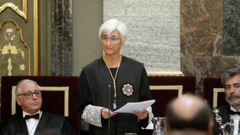 La fiscal general de l'Estado, María José Segarra, durant el seu discurs en la cerimònia d'obertura de l'Any Judicial, que té lloc amb la seu del Tribunal Suprem, i que presideix el Rei Felip VI. EFE/Angel Díaz