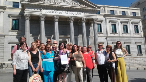 Asociaciones de bebés robados este martes en el Congreso.- CEAQUA