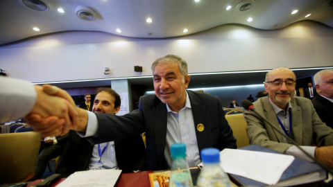 El gobernador de Irán ante la OPEP, Hossein Kazempour Ardebili,durante la reunión de Argel. REUTERS/Ramzi Boudina