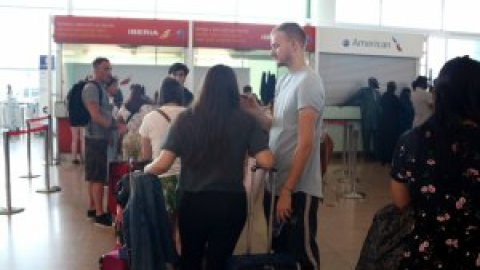 Les condicions laborals precàries dels treballadors de terra entelen la bona salut de l’aeroport del Prat