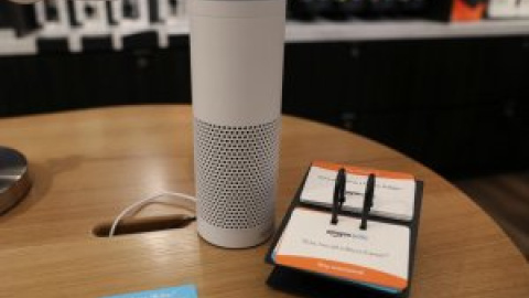 Amazon admite que guarda indefinidamente las órdenes de los usuarios a Alexa