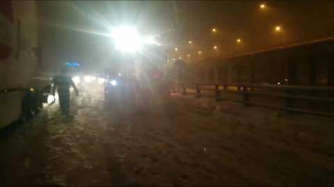 La UME rescata a miles de madrileÃ±os atrapados en las carreteras de la Comunidad