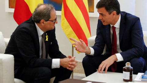 Pedro Sánchez, junto con el 'president' Quim Torra, durante su reunión en La Moncloa, este 9 de julio. (EFE)