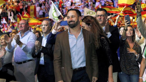 El presidente de Vox, Santiago Abascal, durante el acto que la formación celebra en el Palacio de Vistalegre de Madrid. /EFE