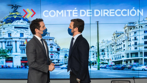 El secretario general del PP, Teodoro García Egea, junto al presidente de la formación, Pablo Casado.