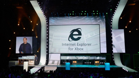 Un ejecutivo de Microsoft presenta Internet Explorer para Xbox, a 4 de junio de 2012 en Los Ángeles, en California.