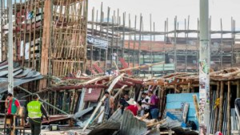 Investigan a un alcalde de Colombia por el desplome de la grada de una plaza de toros que deja al menos cuatro muertos