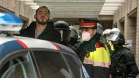 Pablo Hasél ingresa en prisión tras ser detenido en la Universitat de Lleida