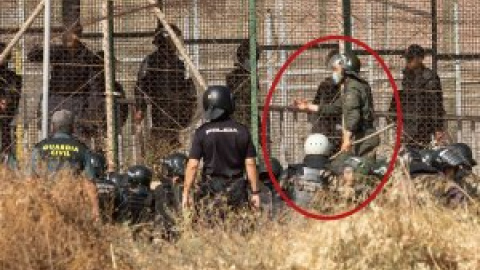 Estas son las imágenes de gendarmes marroquíes en suelo español ofrecidas por 'Público' que Sánchez no ha visto aún