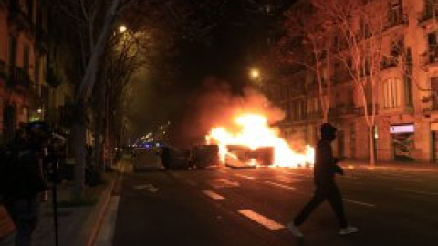 Tercera nit de protestes i aldarulls a Catalunya contra l'empresonament de Pablo Hasél