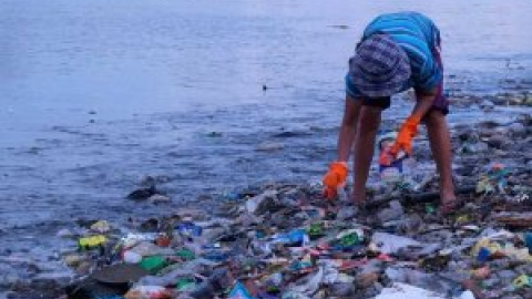 La contaminación microplástica en la tierra podría ser hasta 23 veces mayor que en el océano