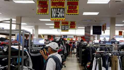 Interior de una tienda de la cadena Sears en ueva York. REUTERS/Shannon Stapleton