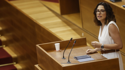 03/06/2022-La diputada de Compromís, Aitana Mas, interviene durante un debate sobre el modelo de financiación autonómica, en las Corts de Valencia, a 3 de junio en Valencia, Comunidad Valenciana