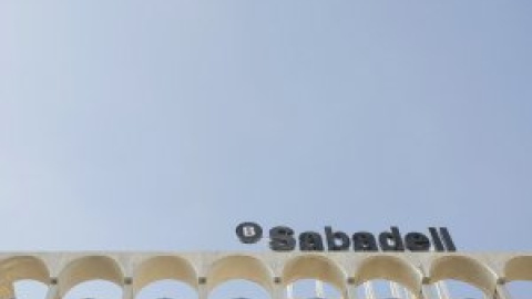 El Sabadell no pagará dividendo con cargo al 2020 y prevé recuperarlo "de manera prudente" con el beneficio de este año