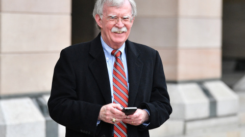 14/07/2022 - El exasesor de Seguridad Nacional de EEUU, John Bolton, sonríe en Westminster, Londres, el 16 de noviembre de 2021.