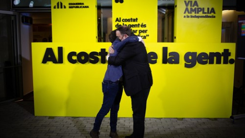 El candidato de ERC a la presidencia de la Generalidad de Cataluña y vicepresidente en funciones, Pere Aragonés; y el líder de ERC y exvicepresidente del Govern, Oriol Junqueras.