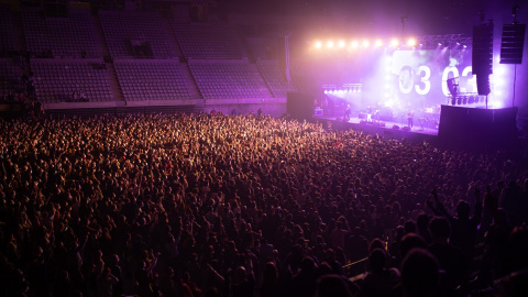 27/03/2021-El grupo español de indie rock e indie pop, Love of Lesbian, durante su concierto en el Palau de Sant Jordi, en Barcelona, Cataluña, a 27 de marzo de 2021