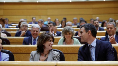 La ministra de Justicia, Dolores Delgado, y el presidente del Gobierno, Pedro Sánchez / EFE