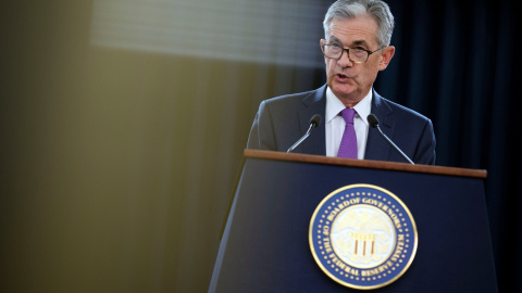 El presidente de la Reserva Federal (el banco central de EEUU), Jerome Powell, durante la rueda de prensa posterior a la reunión del Comité de Mercado Abierto, que ha decidido una nueva subida de los tipos de interés. REUTERS/Al Drago