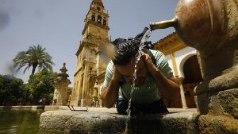 Despedido un trabajador por pedir una botella de agua en plena ola de calor en Tenerife