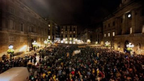 Concentraciones multitudinarias en las plazas de las ciudades catalanas en protesta por las condenas del Supremo