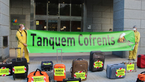 Una mobilització de protesta del col·lectiu Tanquem Cofrents.