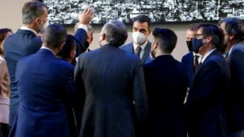 La imagen viral de Felipe VI y Pedro Sánchez rodeados de hombres que retrata la falta de mujeres en puestos directivos de empresas