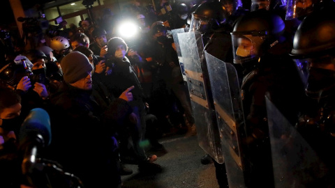 Centenares de personas se manifiestan esta tarde en la plaza Tetuán de Barcelona para pedir la libertad del rapero Pablo Hasél.