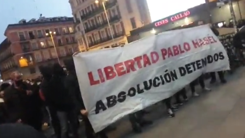 DIRECTO | Concentración en Madrid por la libertad del rapero Pablo Hasél y por los detenidos en la protesta del miércoles