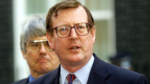 19/04/1999.- Imagen de archivo del ex ministro principal de Irlanda del Norte David Trimble. EFE/EPA/Gerry Penny