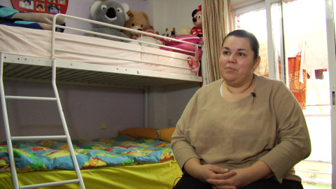 Vivian, madre soltera y pluriempleada, 36 años: "Le dije a mi jefe que ya volvería cuando pasara el estado de alarma porque me daba miedo que me quitasen a mi hija"