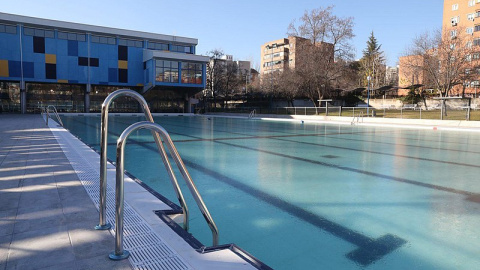 Imatge d'arxiu d'una piscina municipal.