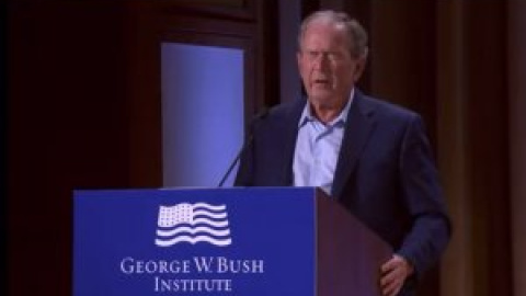 El antológico lapsus de Bush: "La injustificada y brutal invasión de Irak... digo de Ucrania"