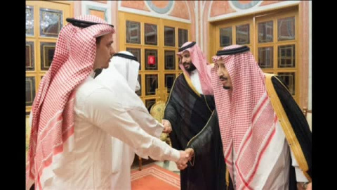 El rey y el prÃ­ncipe heredero de Arabia SaudÃ­ dan el pÃ©same al hijo de Khashoggi