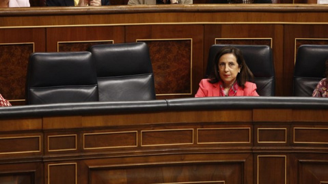 La ministra de Defensa, Margarita Robles, en la sesión de control al Gobierno en el Congreso. / EUROPA PRESS - EDUARDO PARRA