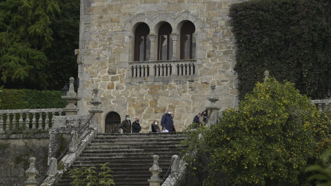 Técnicos de la Consellería de Cultura de la Xunta de Galicia realizan el inventario del Pazo de Meirás, bajo supervisión de la comitiva judicial, en Sada, A Coruña, Galicia, (España), a 11 de noviembre de 2020.