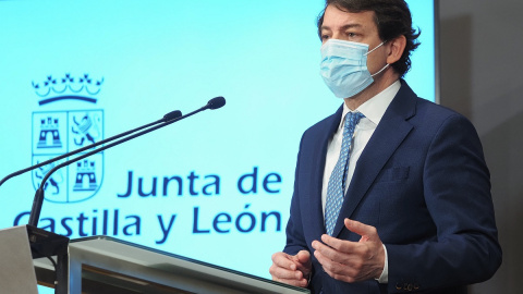 El presidente de la Junta de Castilla y León, Alfonso Fernández Mañueco durante una rueda de prensa en Valladolid, Castilla y León (España), a 11 de marzo de 2021.