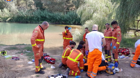 11/08/2022 Los servicios de emergencias en la zona de La Presa donde ha fallecido el padre ahogado