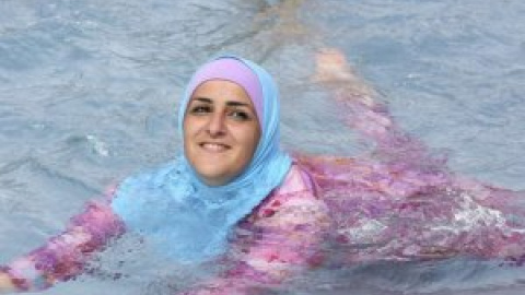 La Justicia prohíbe el uso del burkini en las piscinas públicas de una localidad francesa