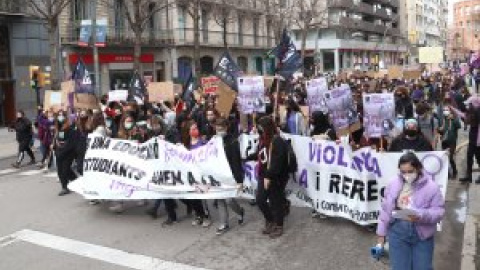 La pandèmia no atura el moviment feminista i milers de dones es mobilitzen a Catalunya aquest 8-M