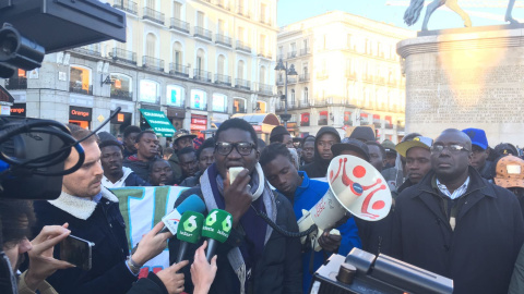 Cheikh Ndiaye, presidente de la Asociación de Inmigrantes Senegaleses en España (AISE) en la manifestación celebrada el 21 de marzo de 2018 en Madrid