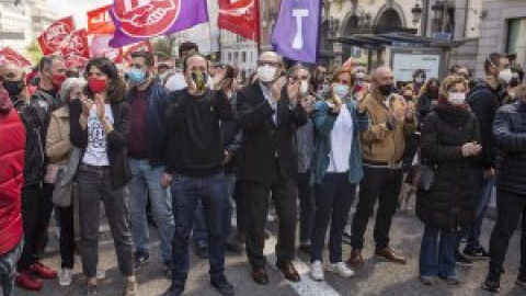 Los candidatos de la izquierda en Madrid marchan juntos en la manifestación del 1 de mayo entre gritos de "Sí se puede"