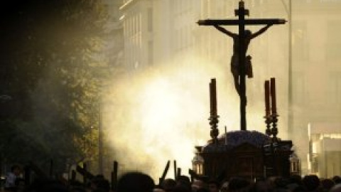 Los indultos por Semana Santa son sagrados: las cofradías 'marcan el paso' del Gobierno