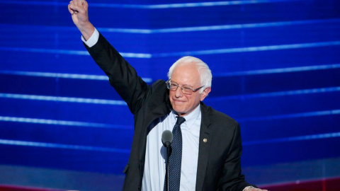 El senador Bernie Sanders durante su discurso en la apertura de la Convención Demócrata en Filadelfia. EFE