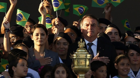 El presidente de Brasil, Jair Bolsonaro, y la primera dama, Michelle Bolsonaro, en el recibimiento del corazón del emperador Pedro I, a 24 de agosto de 2022, en Río de Janeiro (Brasil).