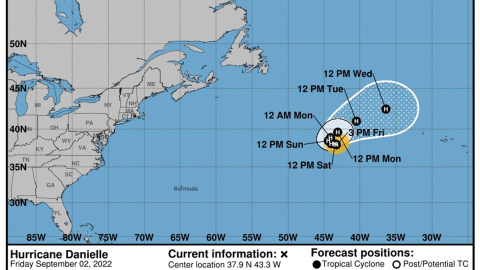 02/09/2022-Imagen cedida este viernes por la Oficina Nacional de Administración Oceánica y Atmosférica de Estados Unidos (NOAA), a través del Centro Nacional de Huracanes (NHC), donde se muestra el pronóstico de cinco días del paso del huracán Dani