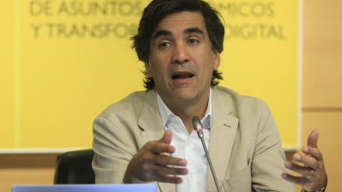 El secretario de Estado de Economía y Apoyo a la Empresa, Gonzalo García, durante la rueda de prensa de este jueves en Madrid sobre los datos de la Encuesta de Población Activa