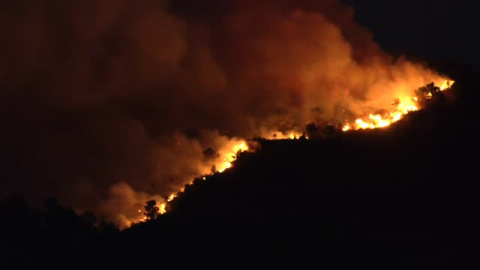 Avanza sin control el incendio de Vall d'Ebo (Alicante)